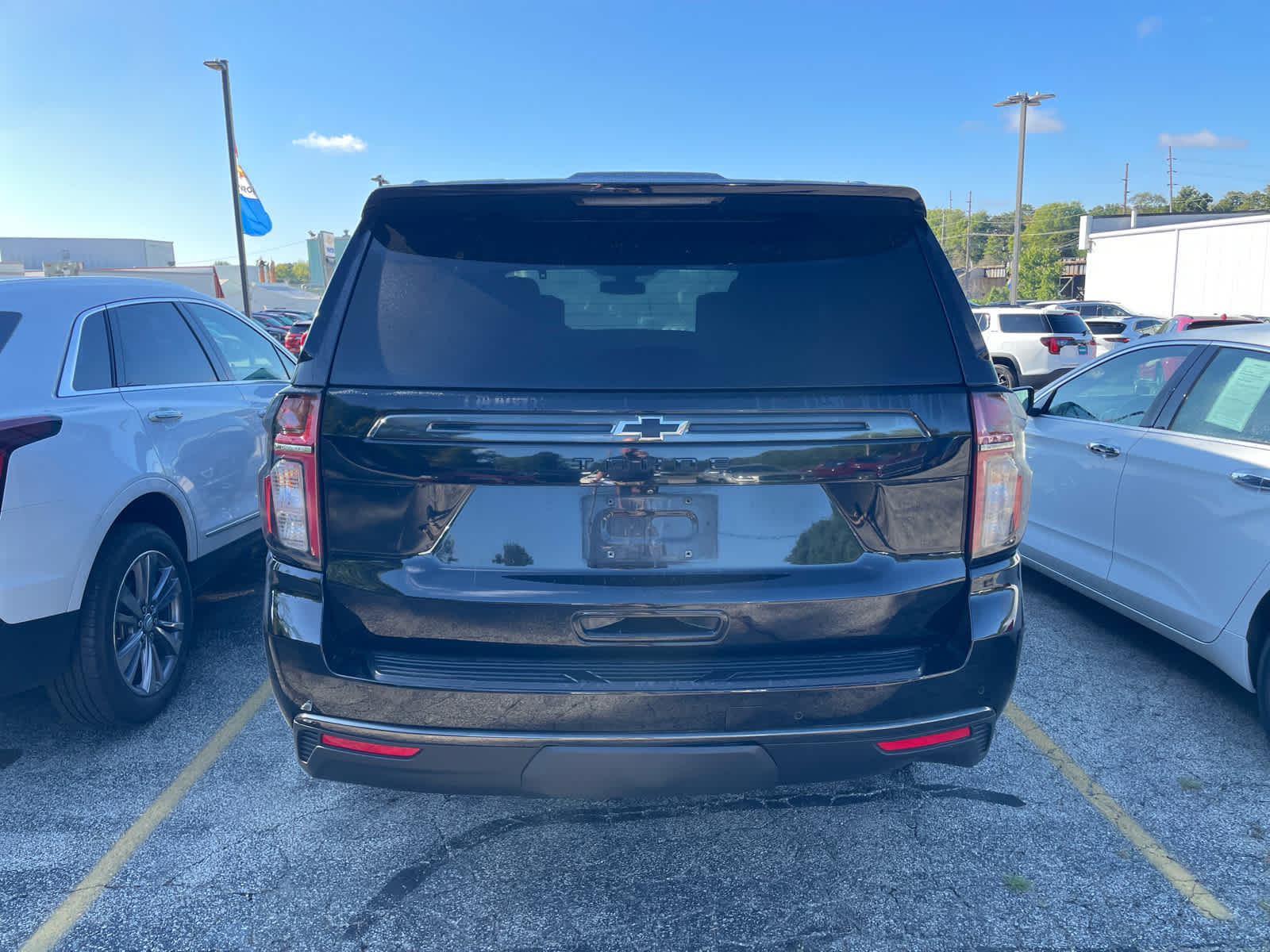 2021 Chevrolet Tahoe Z71 photo 2
