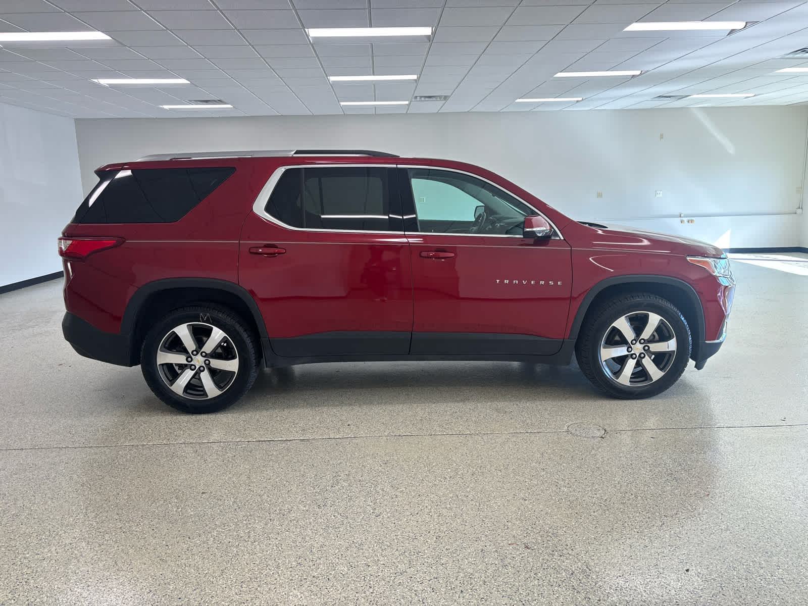 2018 Chevrolet Traverse Leather photo 2