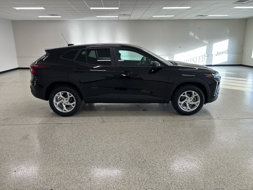 New 2026 Chevrolet Trax LS SUV