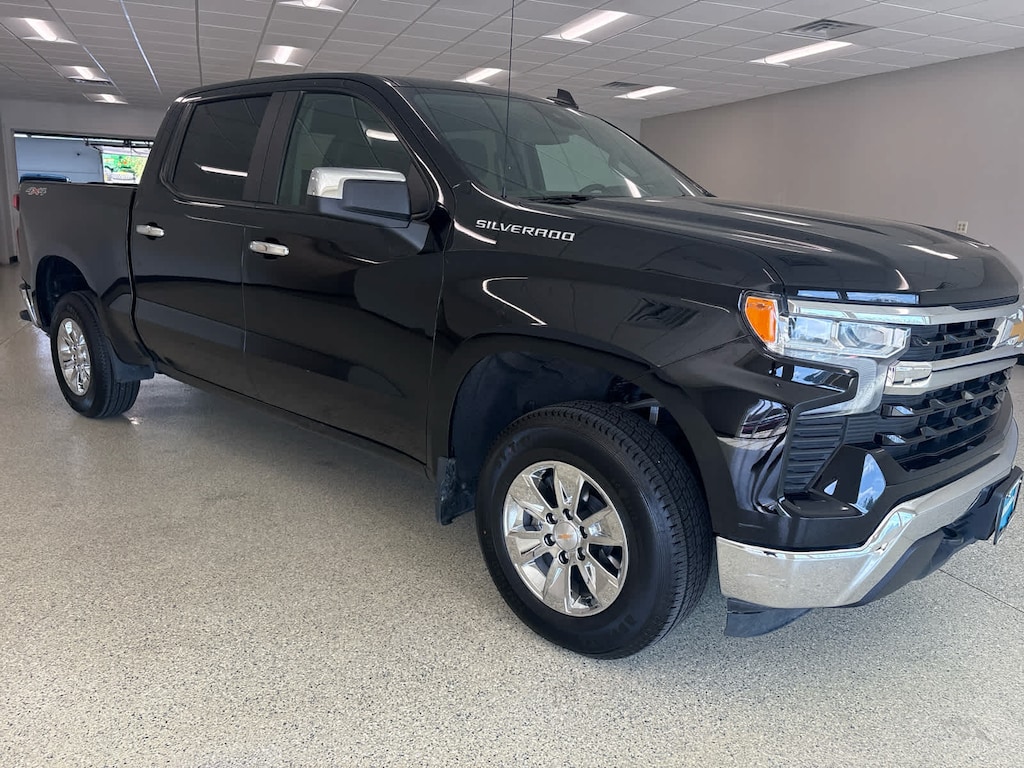 Used 2025 Chevrolet Silverado 1500 LT Truck Crew Cab