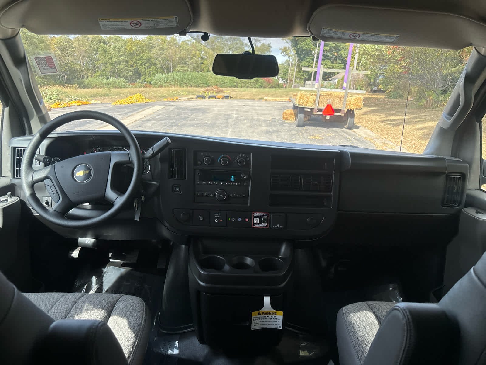 2025 Chevrolet Express Cargo Work Van - Photo 22