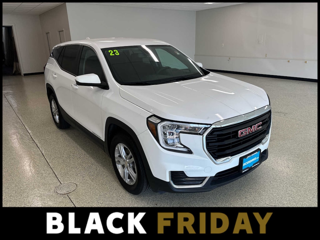 Used 2023 GMC Terrain SLE SUV