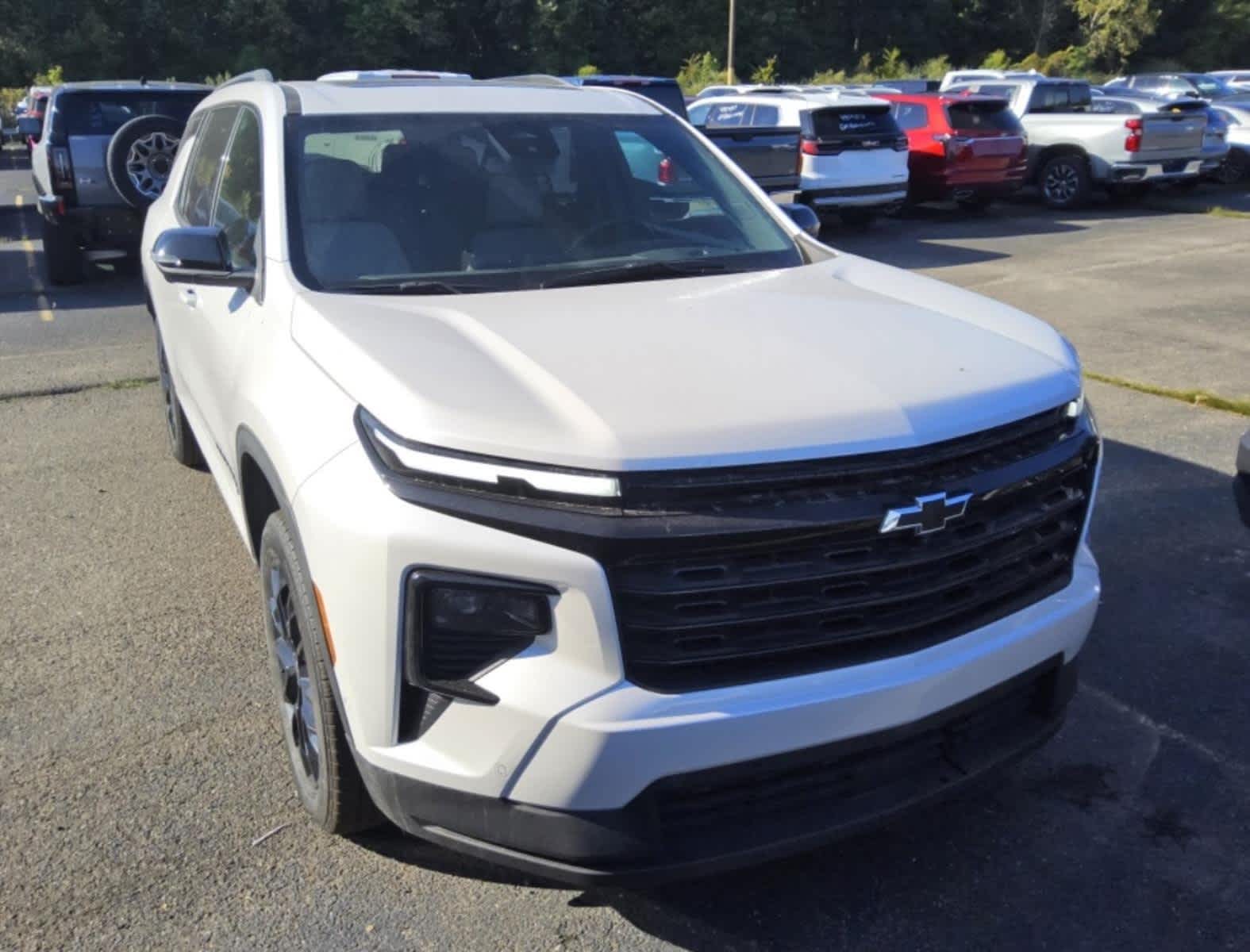 2024 Chevrolet Traverse photo 3