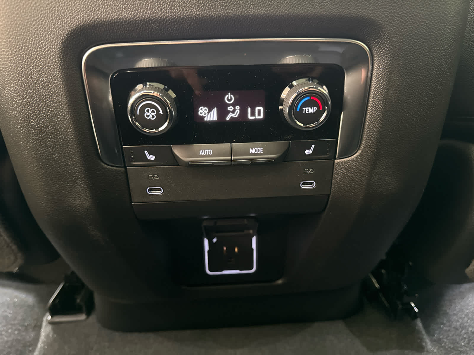 2026 Chevrolet Tahoe Z71 - Photo 20