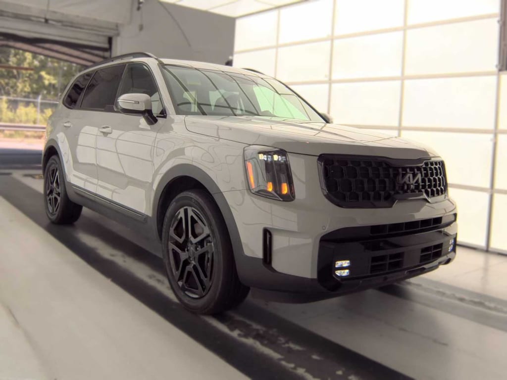 Used 2025 Kia Telluride SX SUV