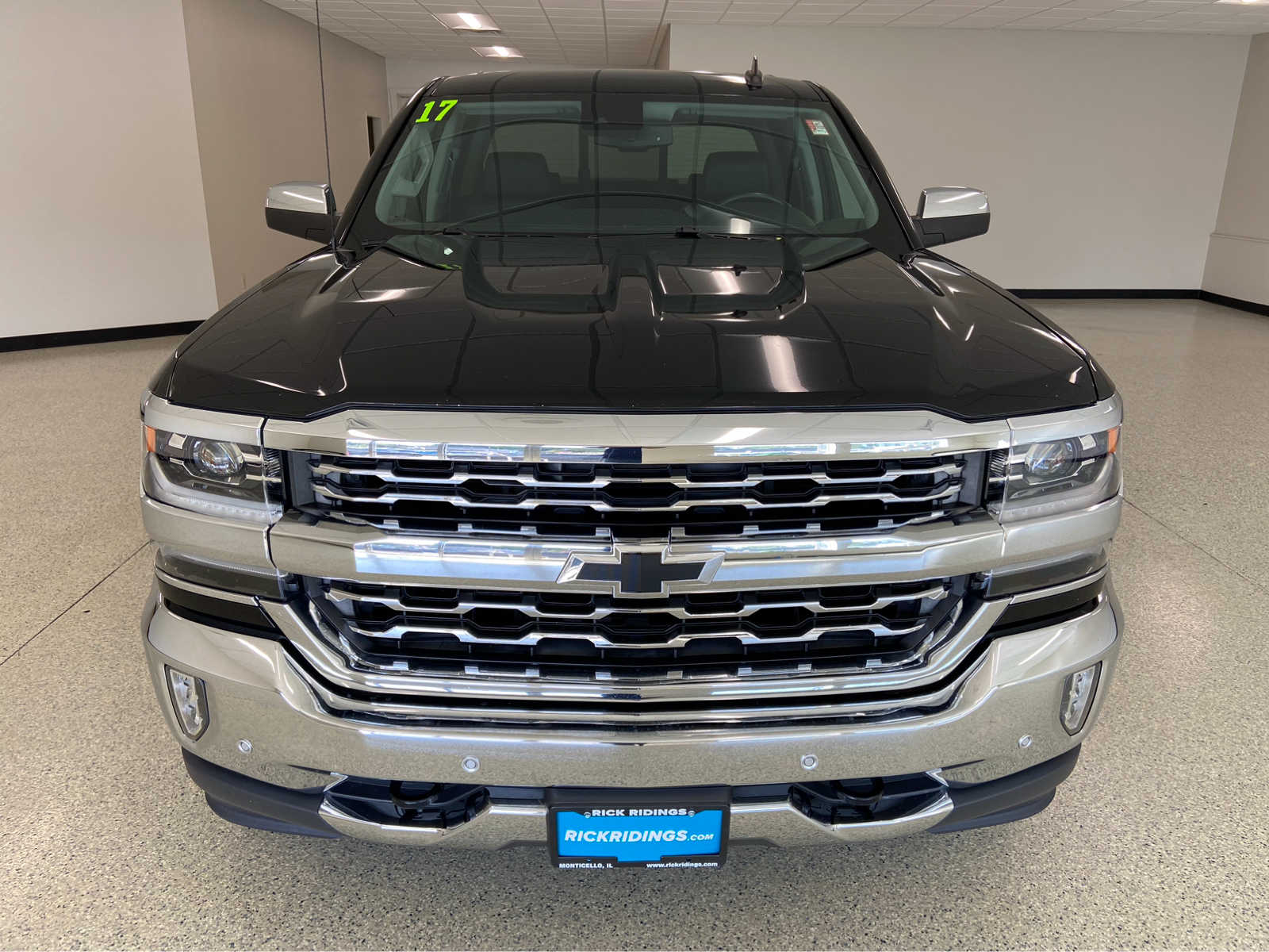 Used 2017 Chevrolet Silverado 1500 LTZ with VIN 3GCUKSEC2HG181121 for sale in Monticello, IL