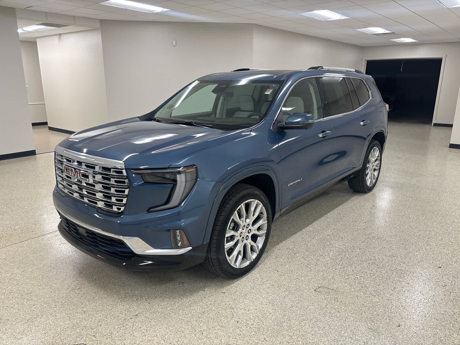 2025 GMC Acadia Denali's photo