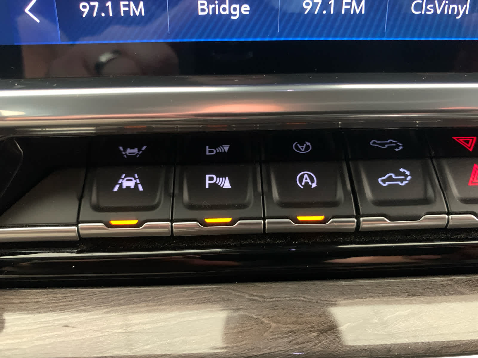 2023 Chevrolet Silverado 1500 LTZ - Photo 33