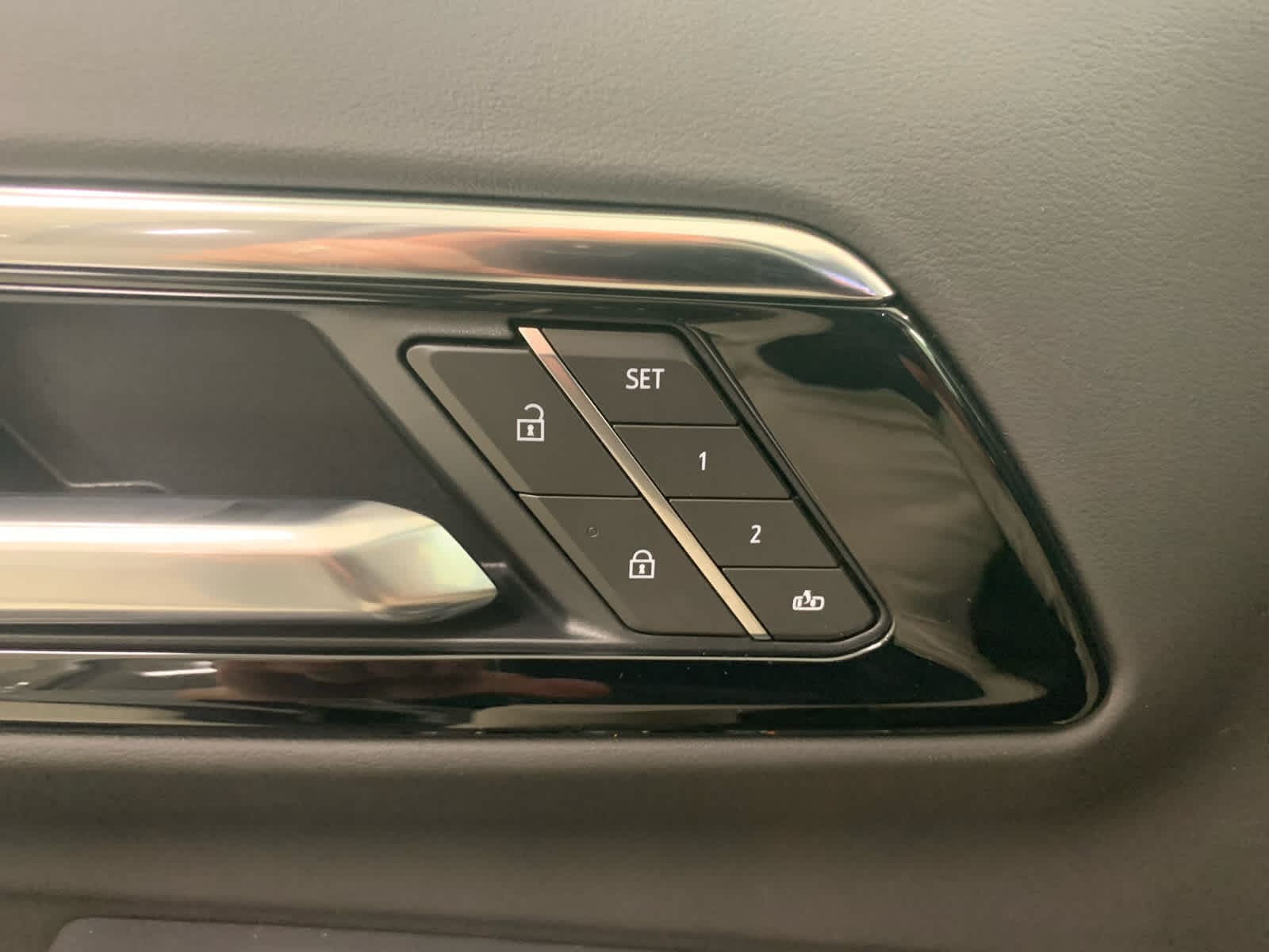 2026 Chevrolet Suburban High Country - Photo 23