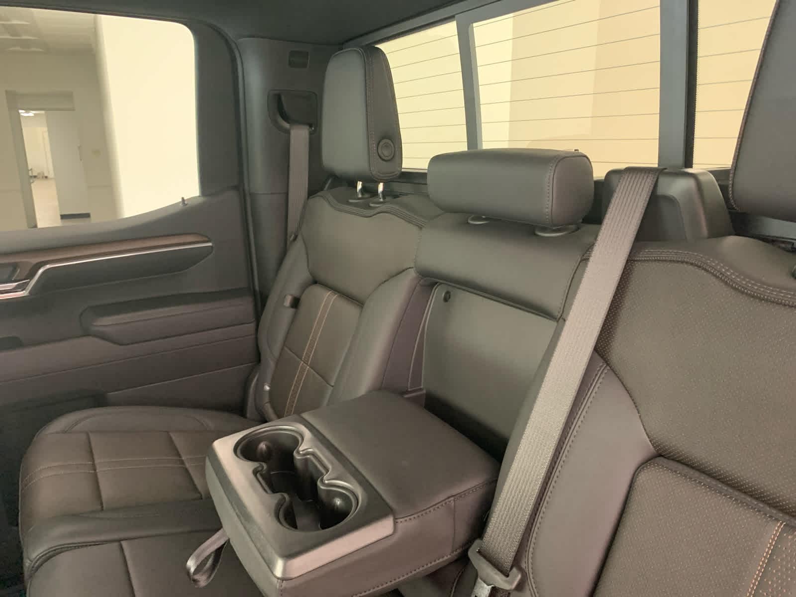 2025 Chevrolet Silverado 1500 High Country - Photo 17