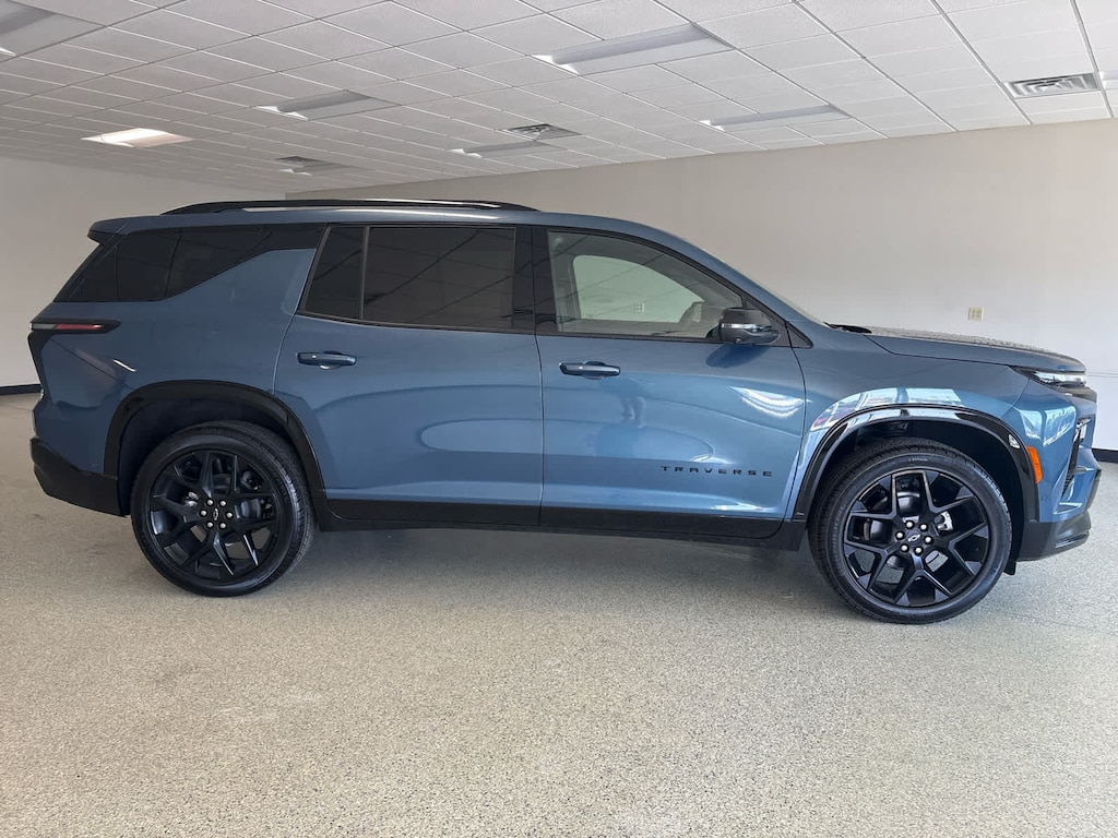 Used 2026 Chevrolet Traverse RS SUV