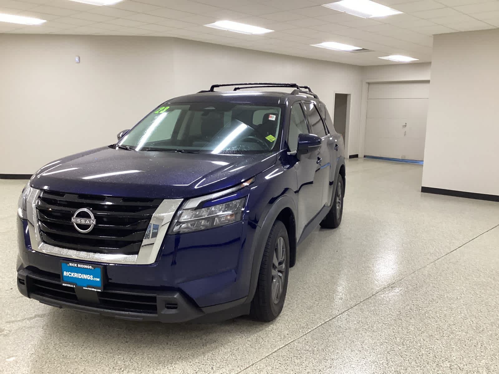 2023 Nissan Pathfinder SV