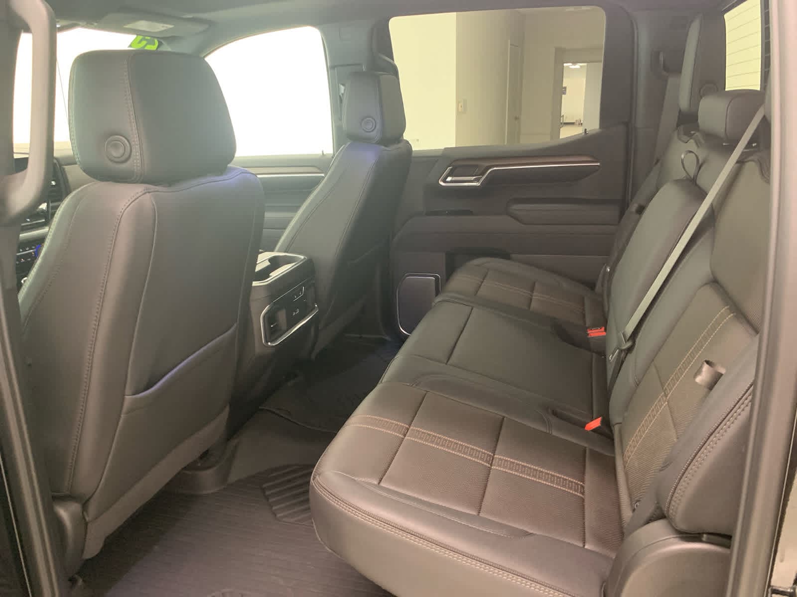 2025 Chevrolet Silverado 1500 High Country - Photo 16