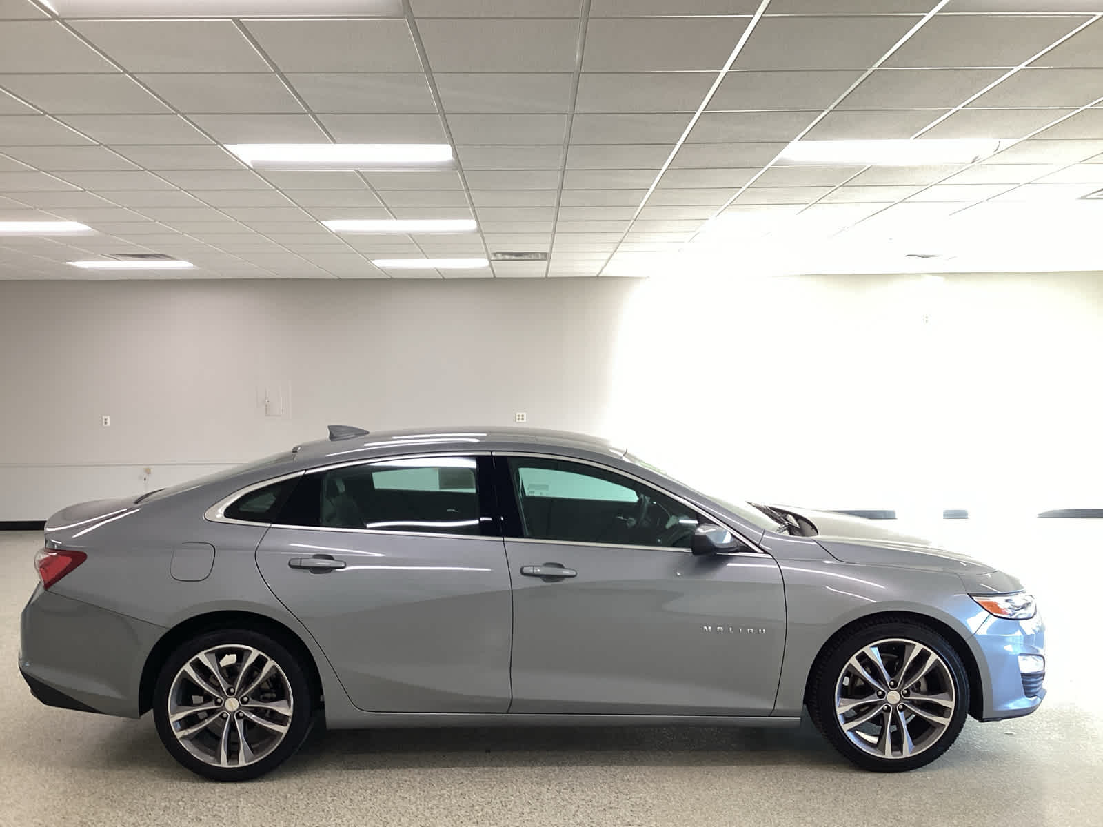 Used 2024 Chevrolet Malibu 2LT Sedan