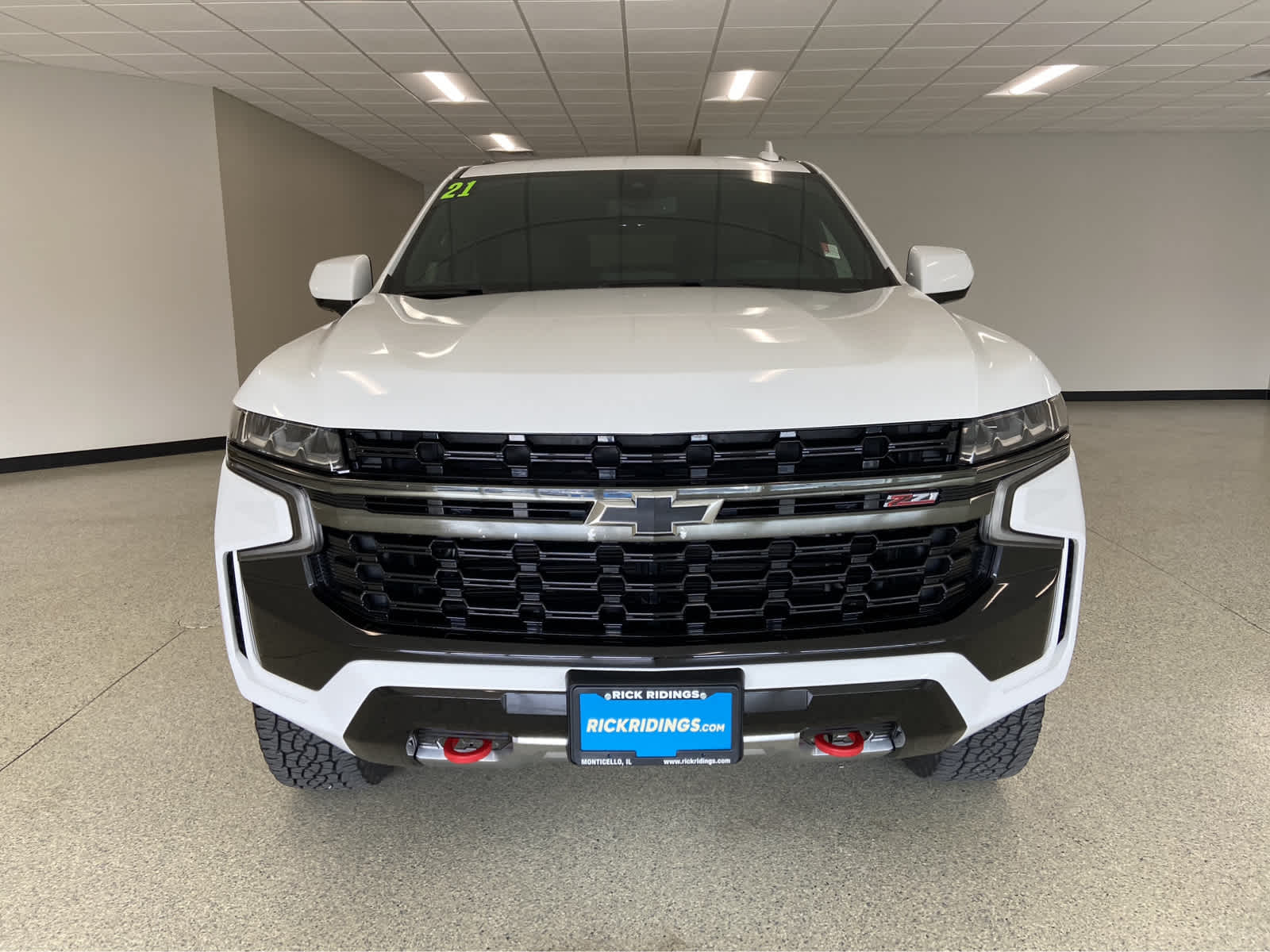 Used 2021 Chevrolet Tahoe Z71 with VIN 1GNSKPKD5MR135964 for sale in Monticello, IL