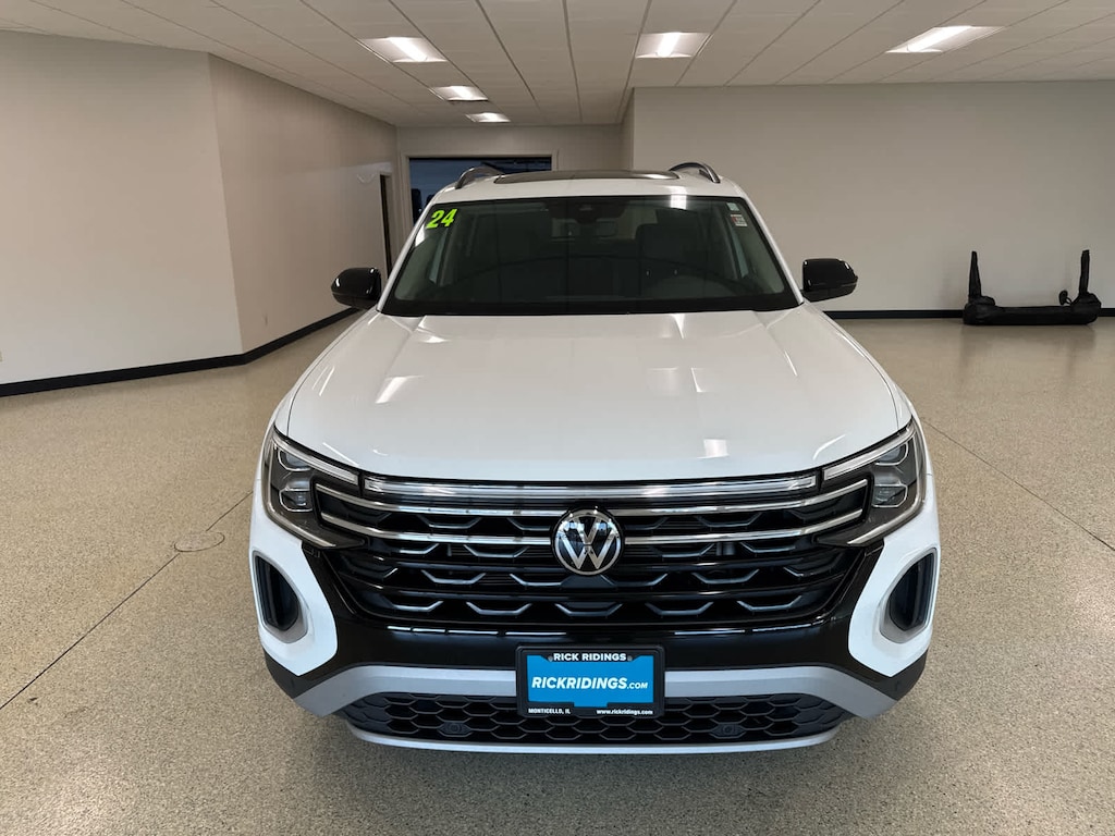 Used 2024 Volkswagen Atlas 2.0T Peak Edition SE w/Technology SUV