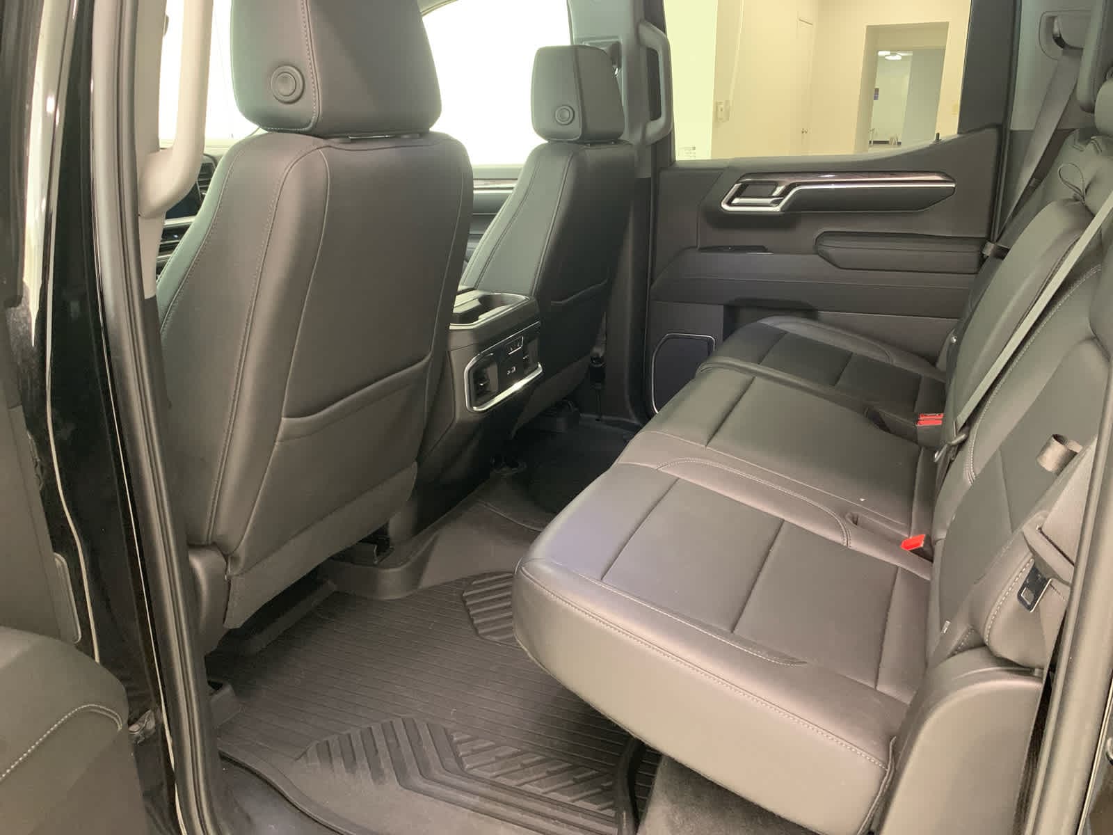 2023 Chevrolet Silverado 1500 LTZ - Photo 16