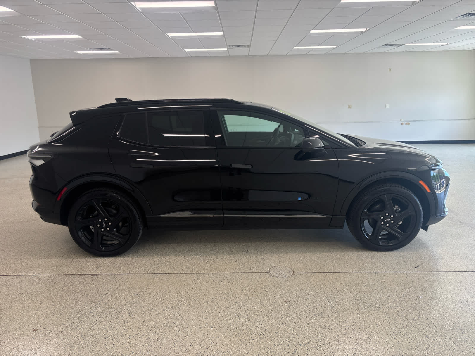 2025 Chevrolet Equinox EV 3RS photo 4