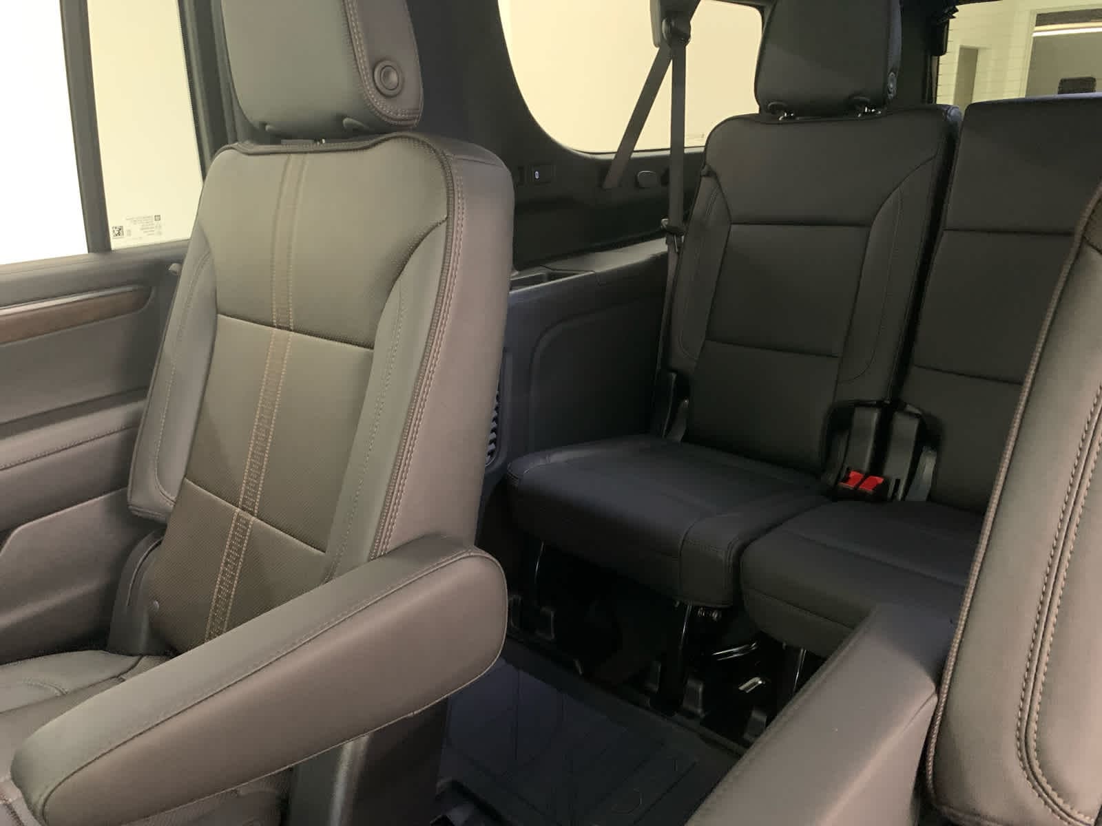 2026 Chevrolet Suburban High Country - Photo 18