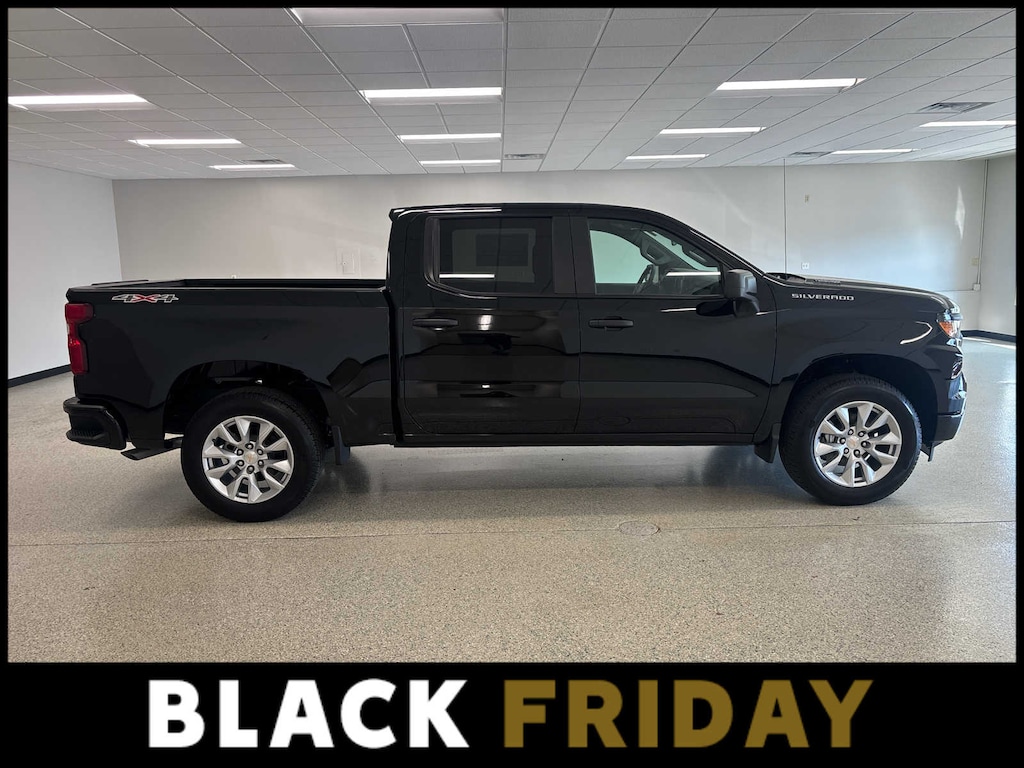 New 2025 Chevrolet Silverado 1500 Custom Truck
