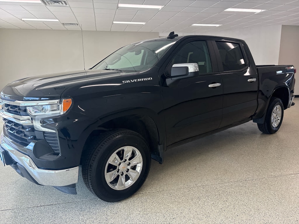 Used 2025 Chevrolet Silverado 1500 LT Truck Crew Cab