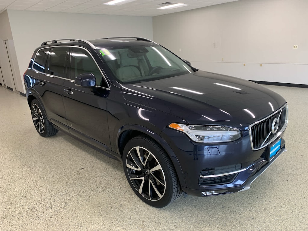 Used 2019 Volvo XC90 Momentum SUV