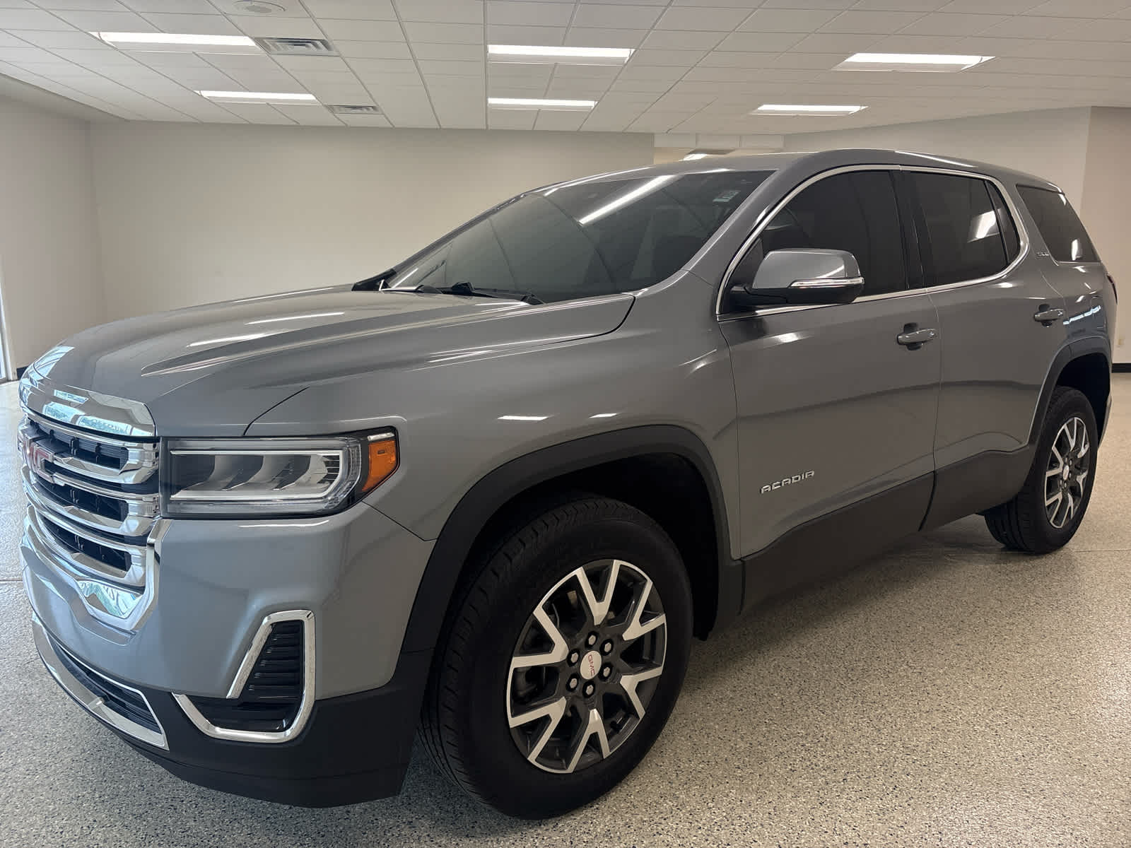 2023 GMC Acadia SLE AWD's photo