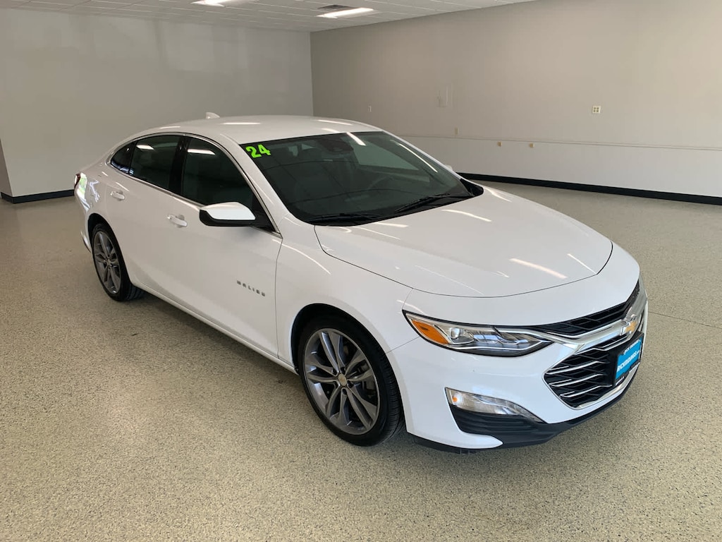 Used 2024 Chevrolet Malibu 2LT Sedan