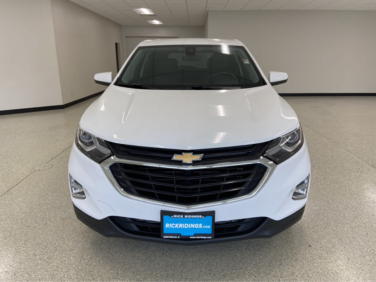 Used 2021 Chevrolet Equinox LT with VIN 3GNAXKEV9MS138089 for sale in Monticello, IL