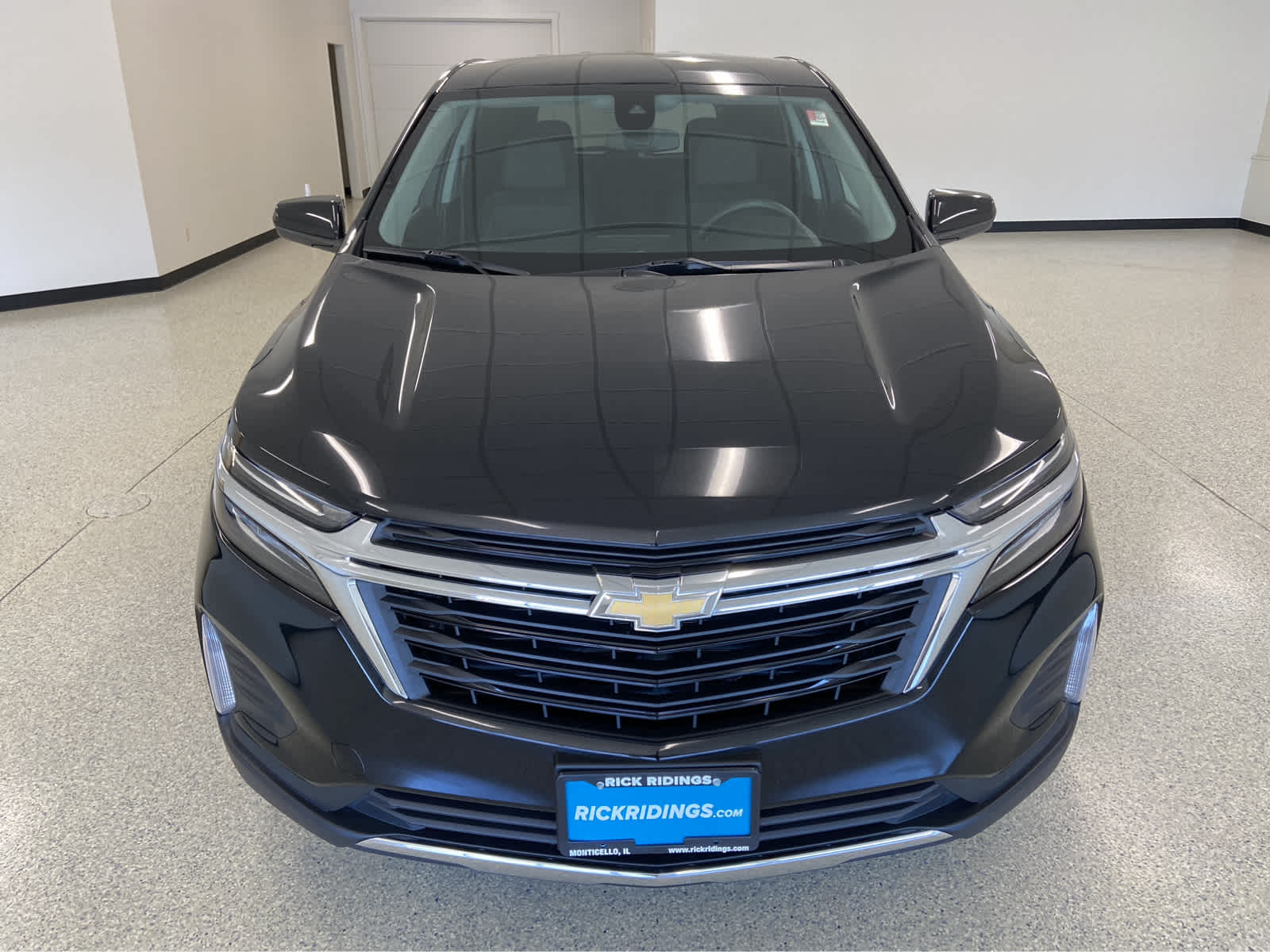 Used 2023 Chevrolet Equinox LT with VIN 3GNAXKEG9PL183162 for sale in Monticello, IL