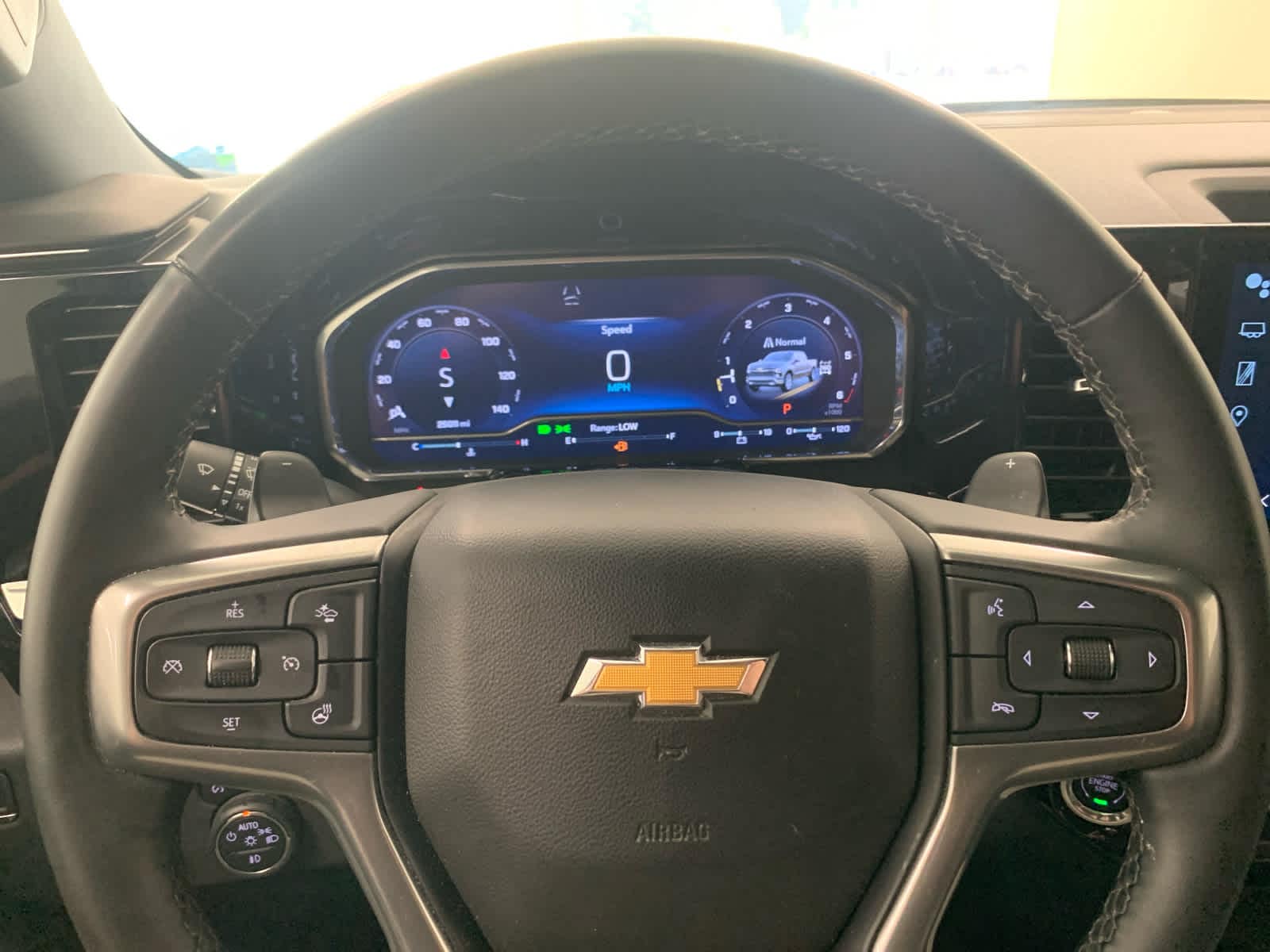 2023 Chevrolet Silverado 1500 LTZ - Photo 25
