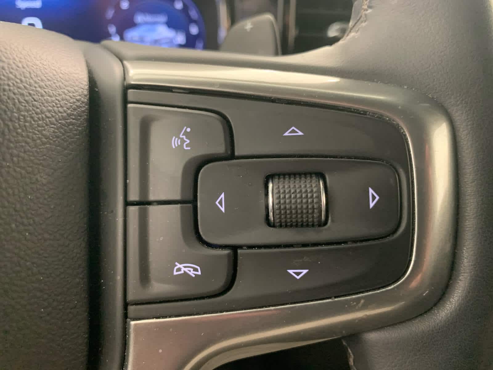 2023 Chevrolet Silverado 1500 LTZ - Photo 28