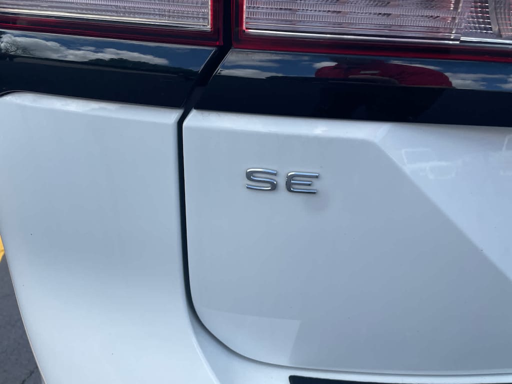 Used 2024 Volkswagen Atlas 2.0T Peak Edition SE w/Technology SUV