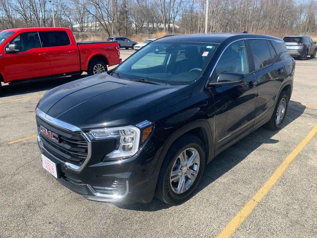 Used 2022 GMC Terrain SLE SUV