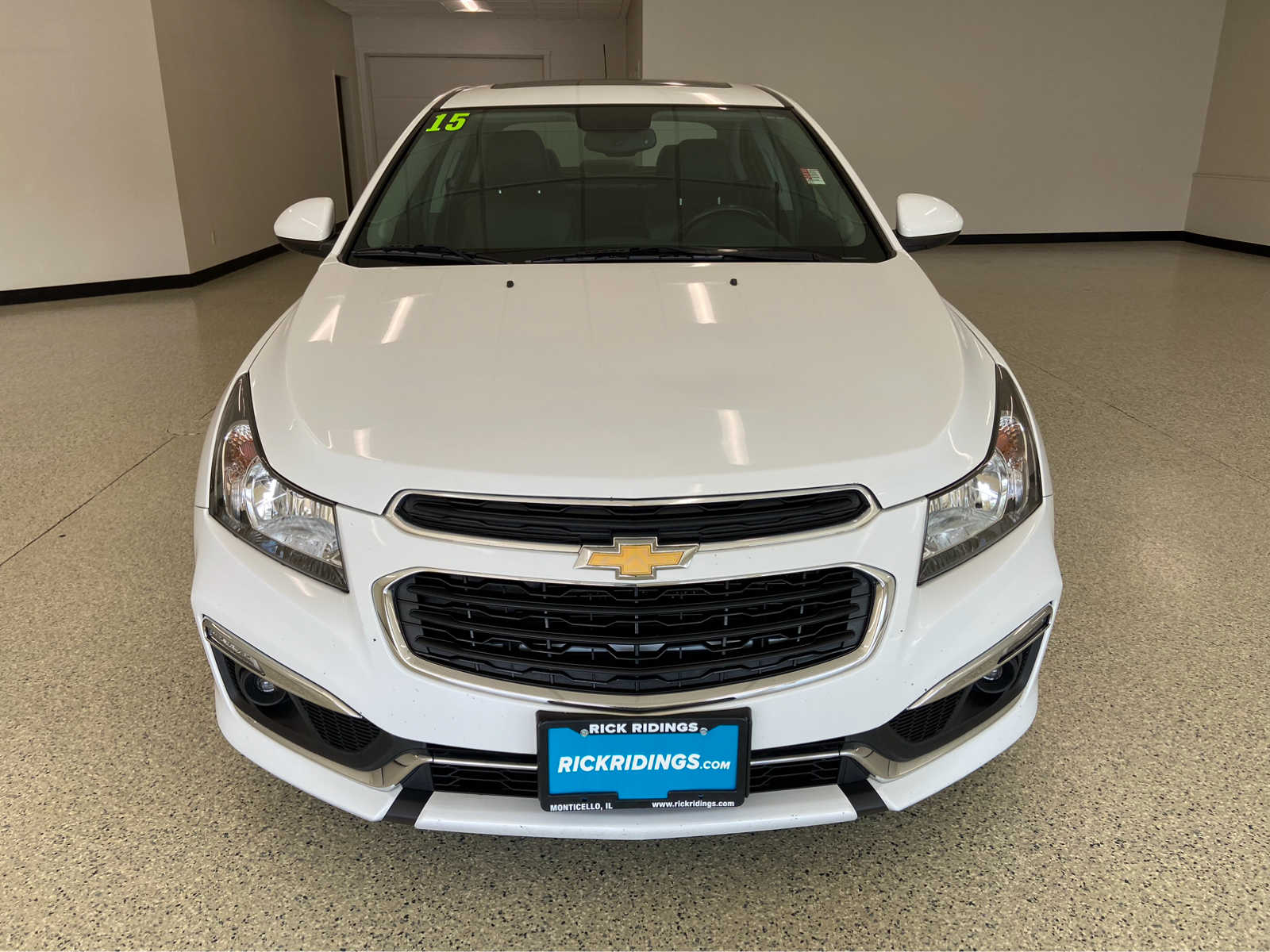 Used 2015 Chevrolet Cruze LTZ with VIN 1G1PG5SB7F7142554 for sale in Monticello, IL