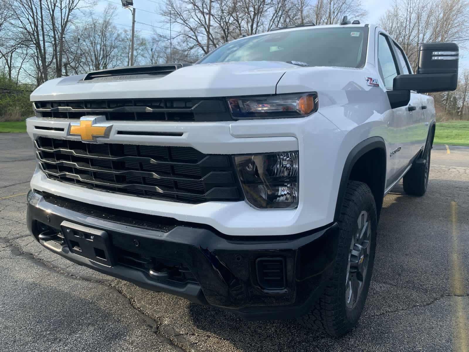 View vehicle photo 2