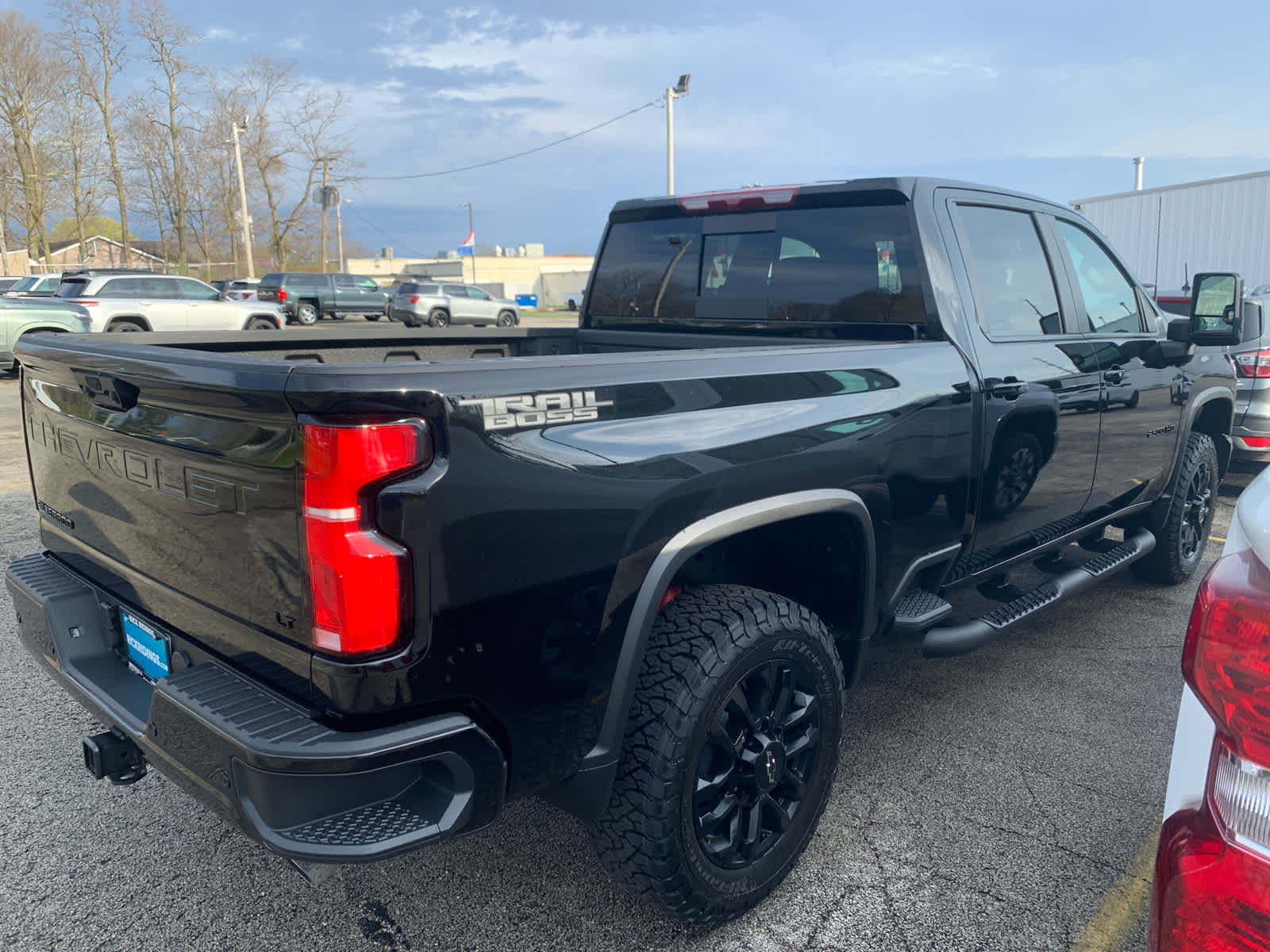 View vehicle photo 7