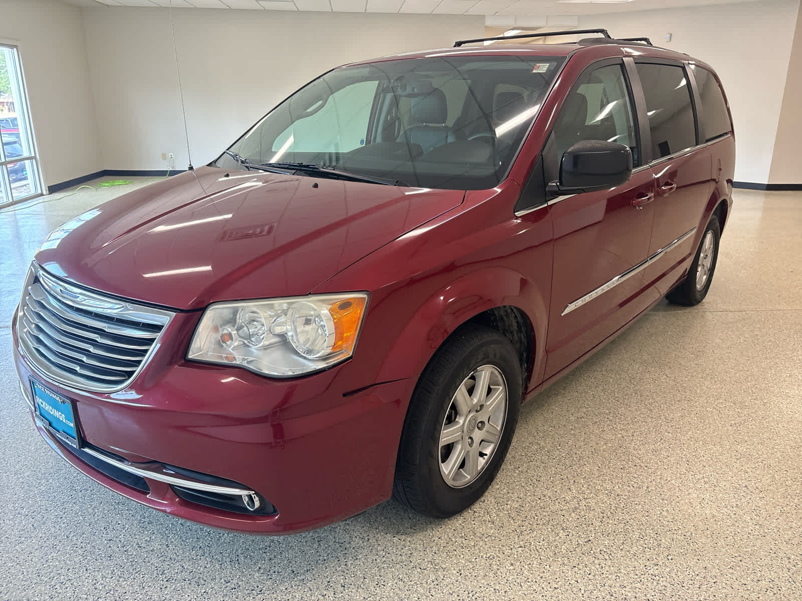 2012 Chrysler Town & Country Touring's photo