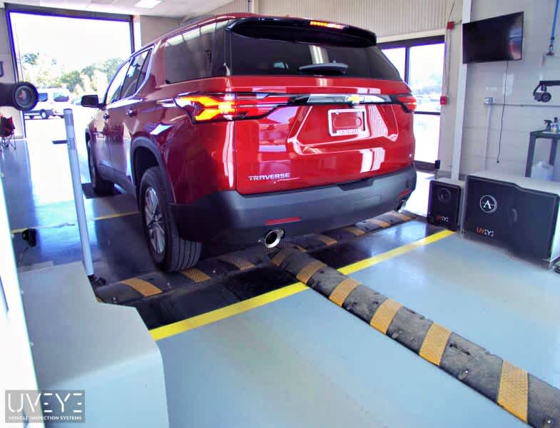 Used 2023 Chevrolet Traverse LT Cloth SUV