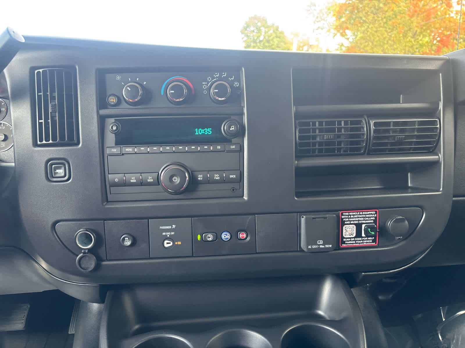 2025 Chevrolet Express Cargo Work Van - Photo 17