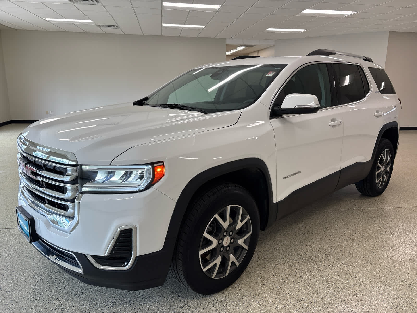 2023 GMC Acadia SLE AWD's photo
