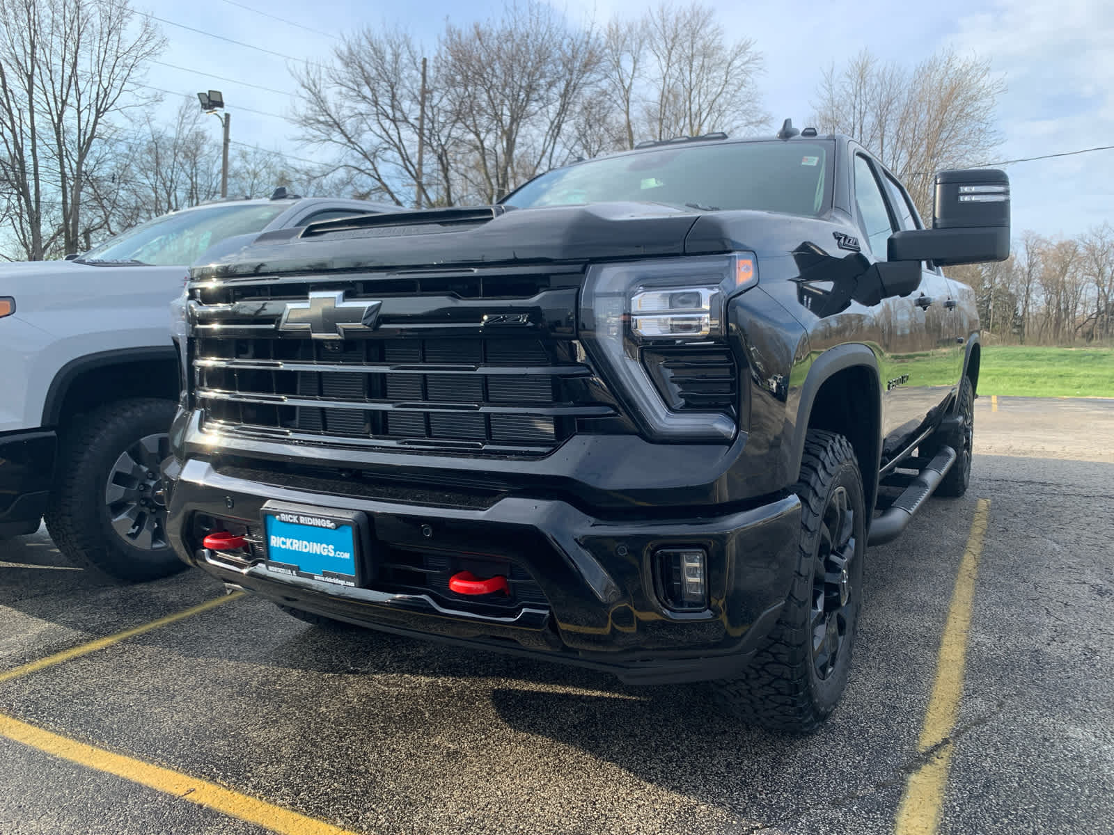 View vehicle photo 2