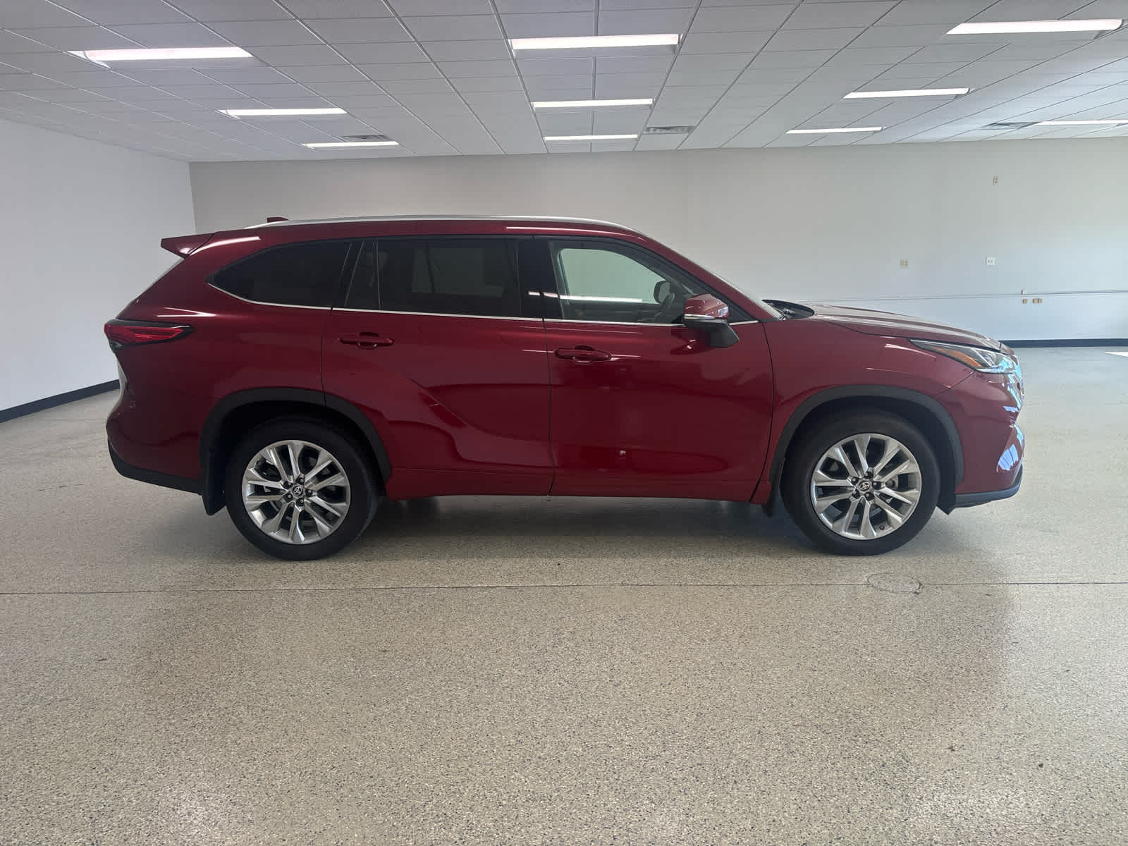 2020 Toyota Highlander Limited photo 4
