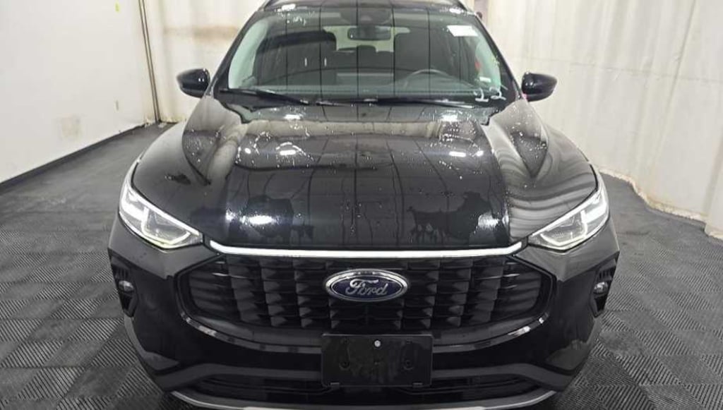 Used 2025 Ford Escape Platinum SUV