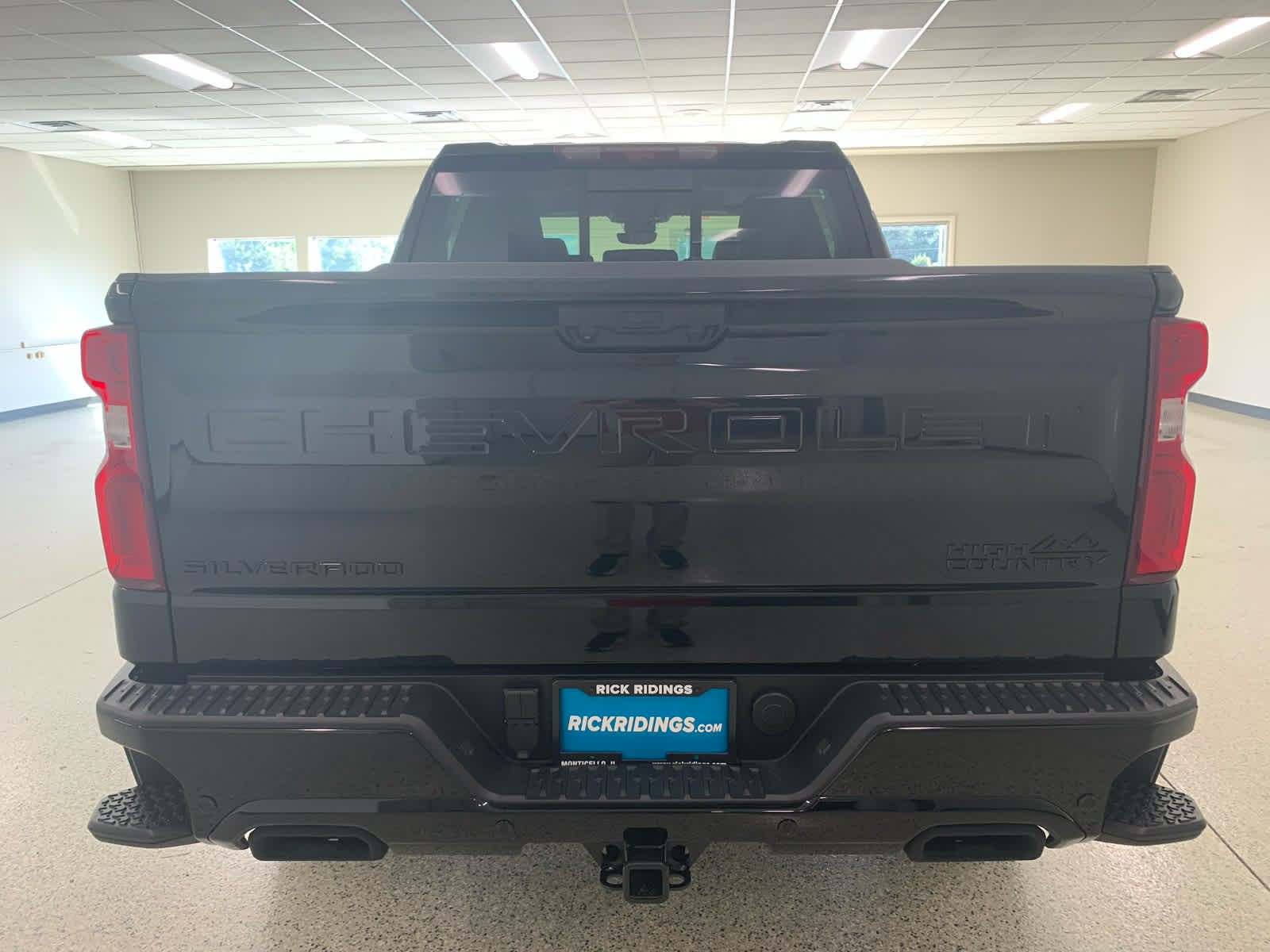2025 Chevrolet Silverado 1500 High Country - Photo 8