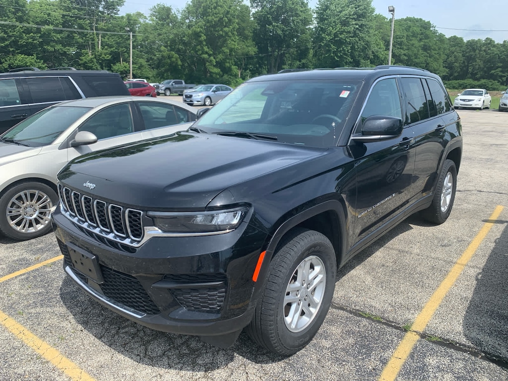 Used 2024 Jeep Grand Cherokee Laredo SUV