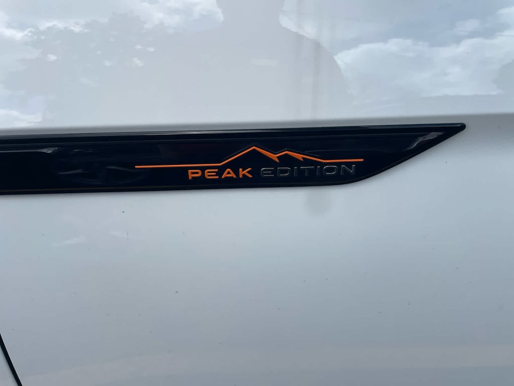 Used 2024 Volkswagen Atlas 2.0T Peak Edition SE w/Technology SUV