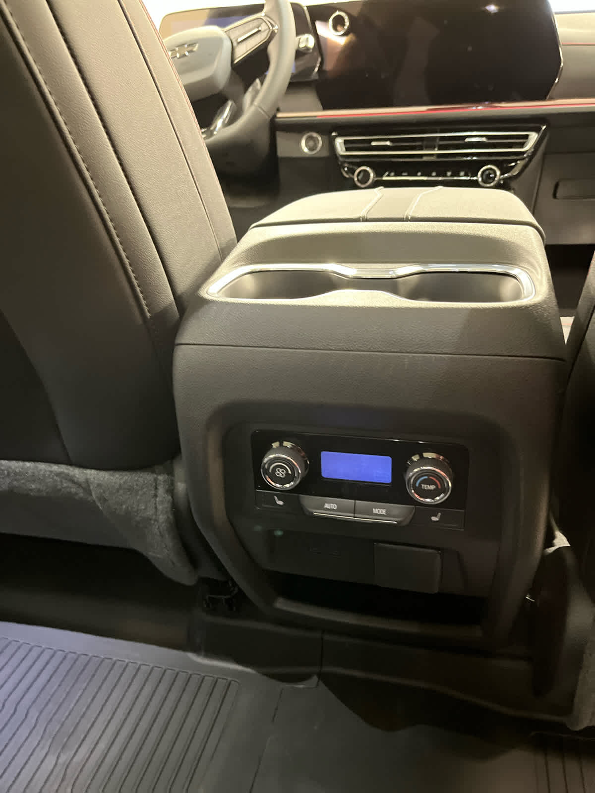 2026 Chevrolet Traverse RS - Photo 29