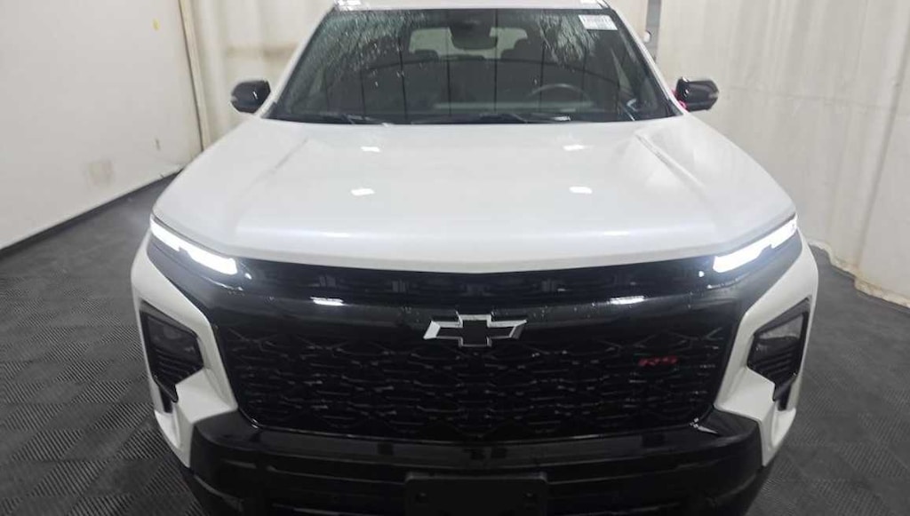 Used 2025 Chevrolet Traverse RS SUV