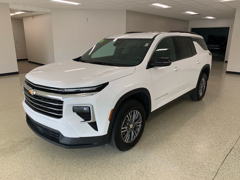 Used 2026 Chevrolet Traverse LT SUV